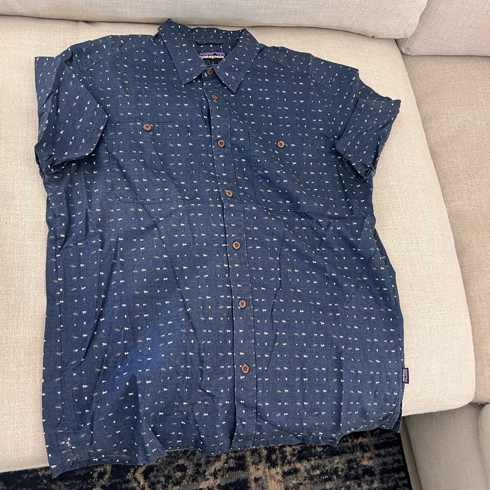 Men’s Patagonia Large Button Down